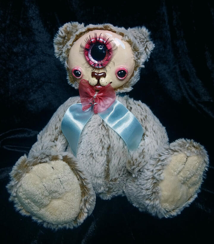 Kiki - Medium - 64 USD