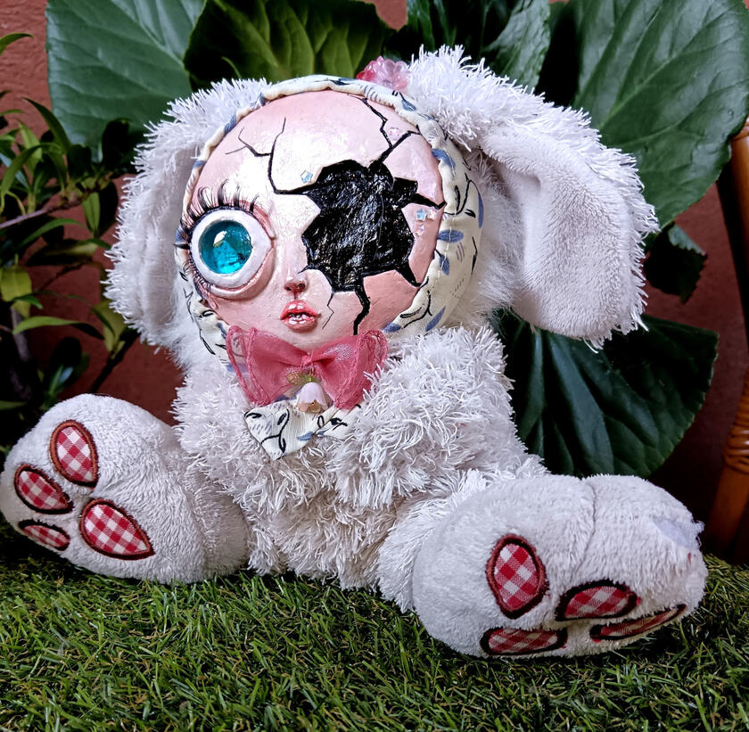 Dolly - 25cm - 150 USD